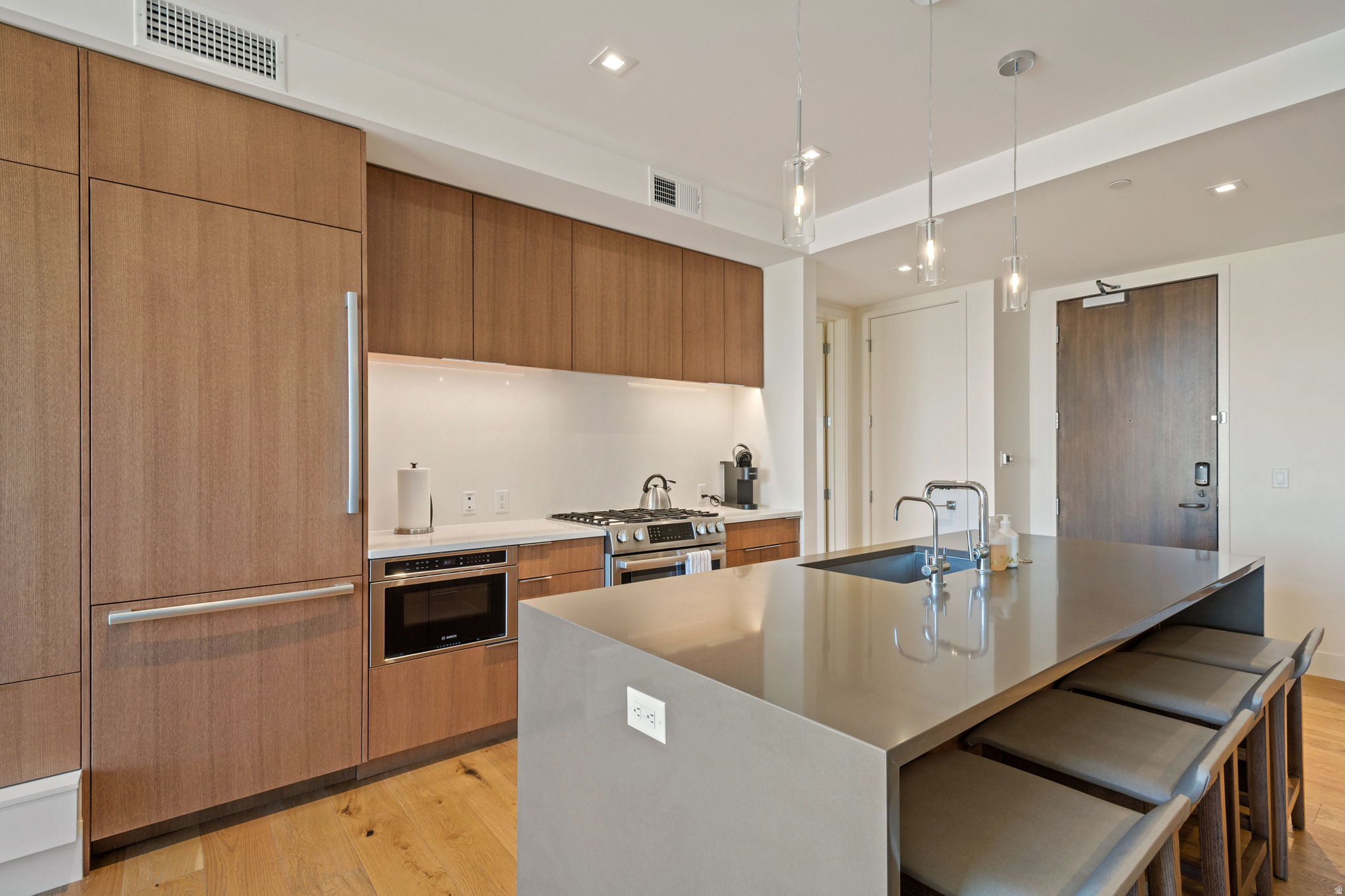 LIFT CONDOS - Residential