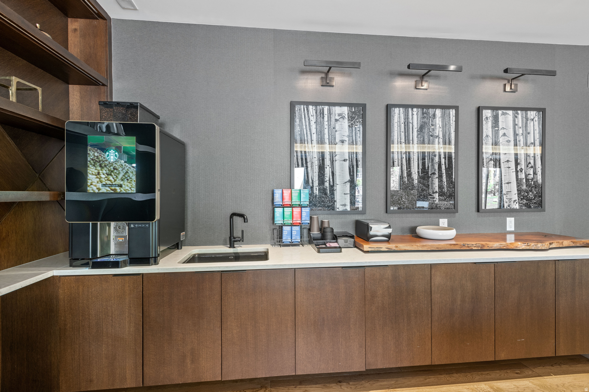 LIFT CONDOS - Residential