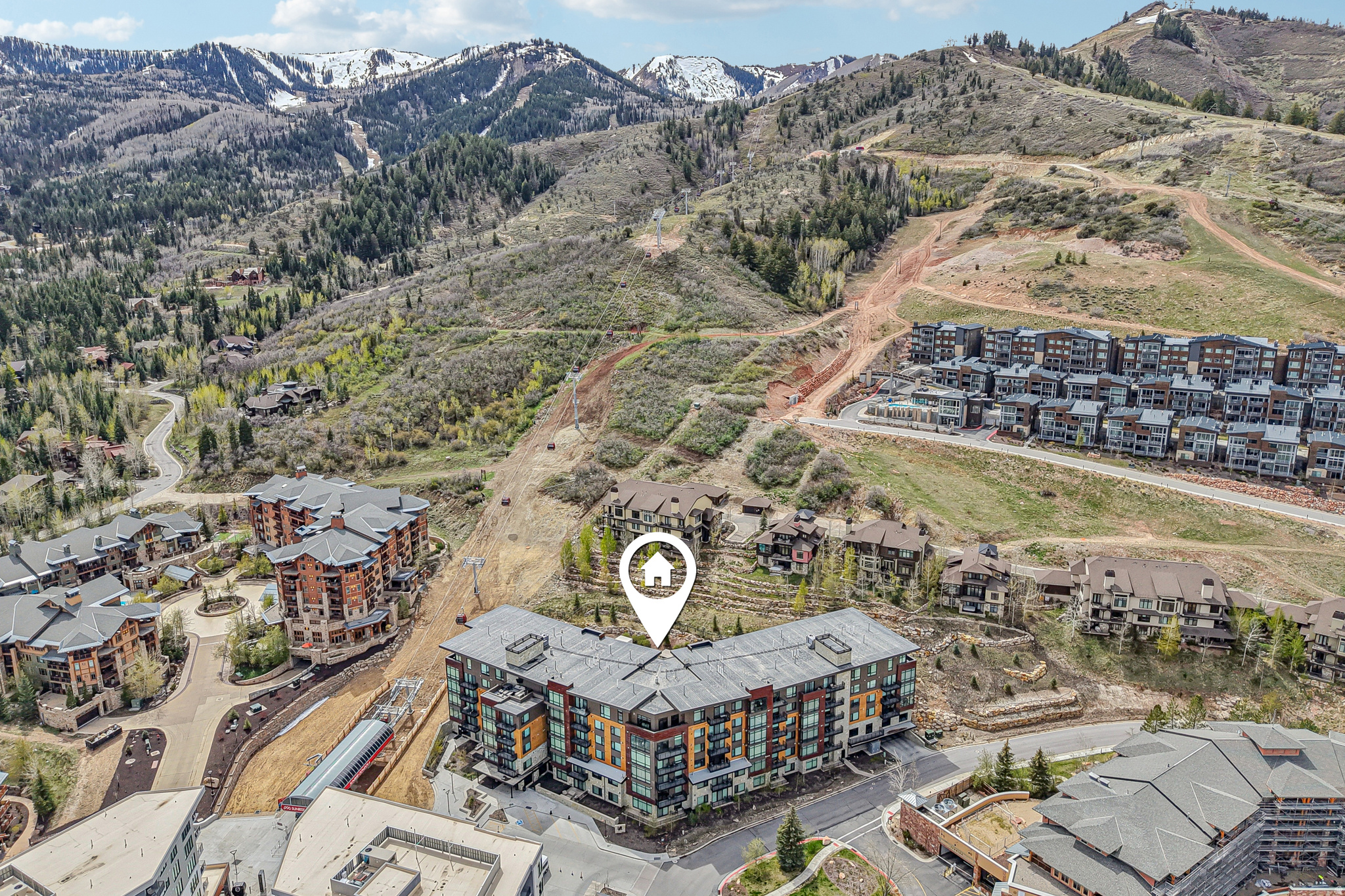 LIFT CONDOS - Residential