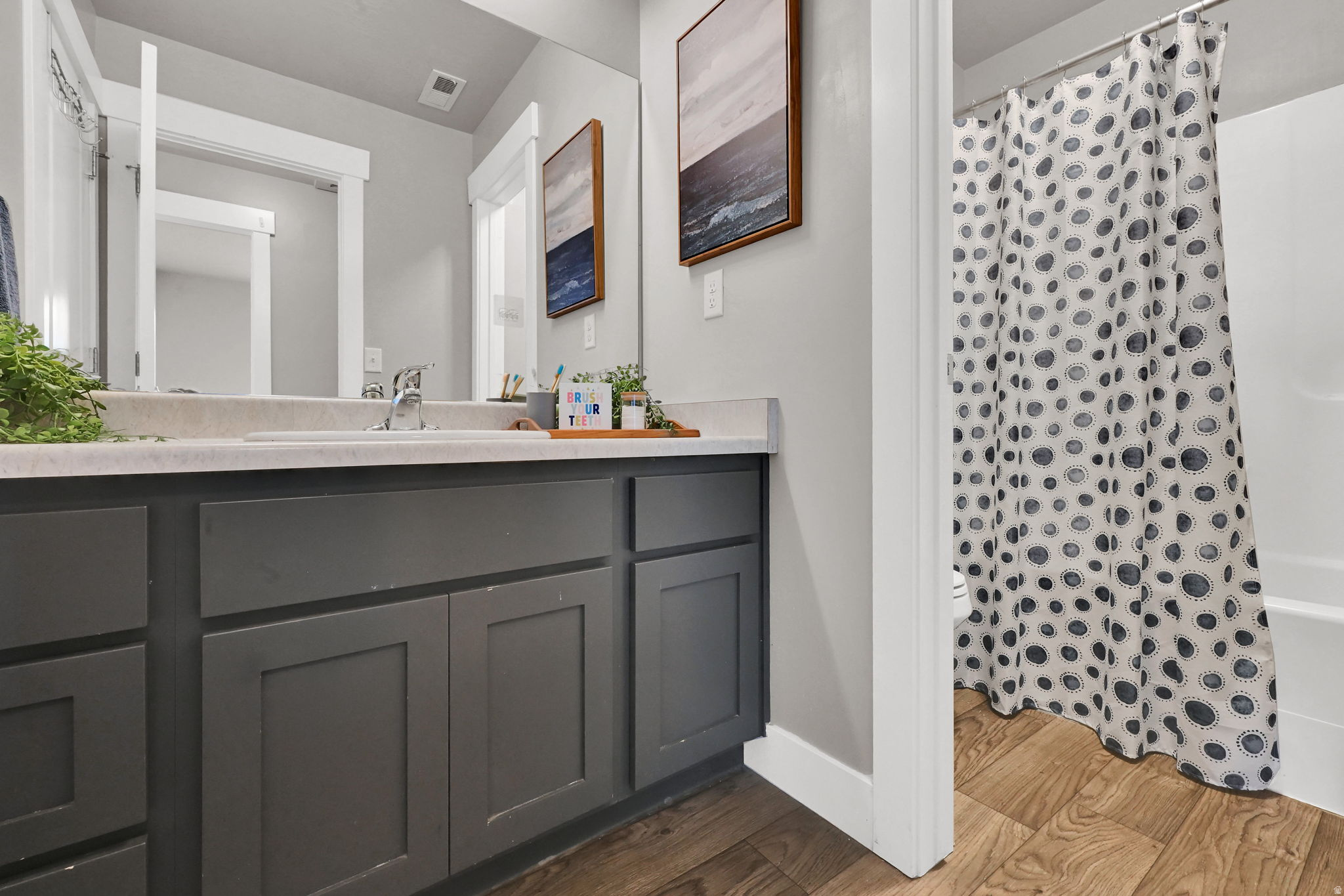 VALLEY VIEW - Residential