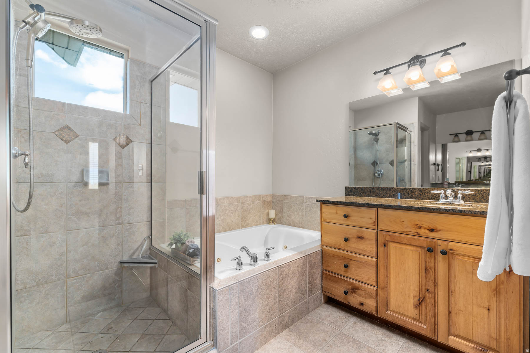 SARATOGA HILLS - Residential