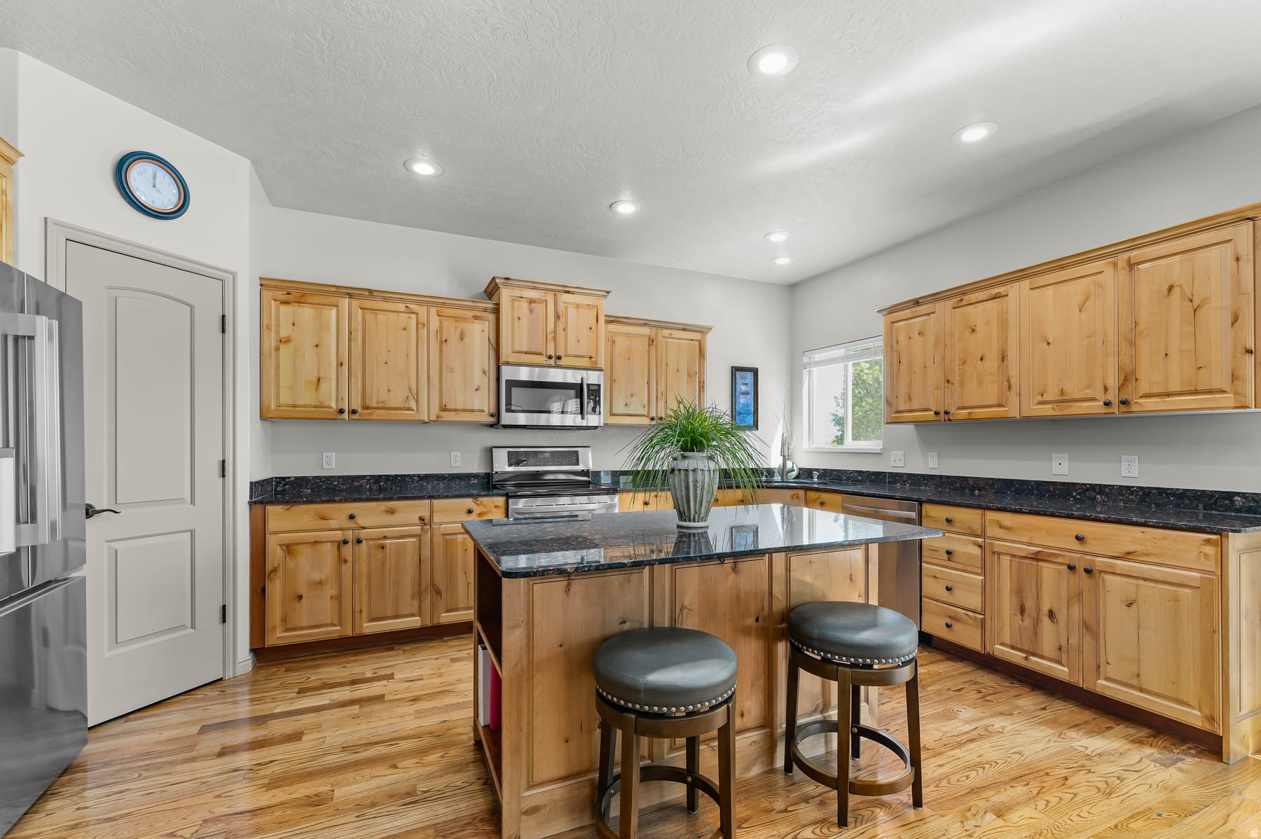 SARATOGA HILLS - Residential