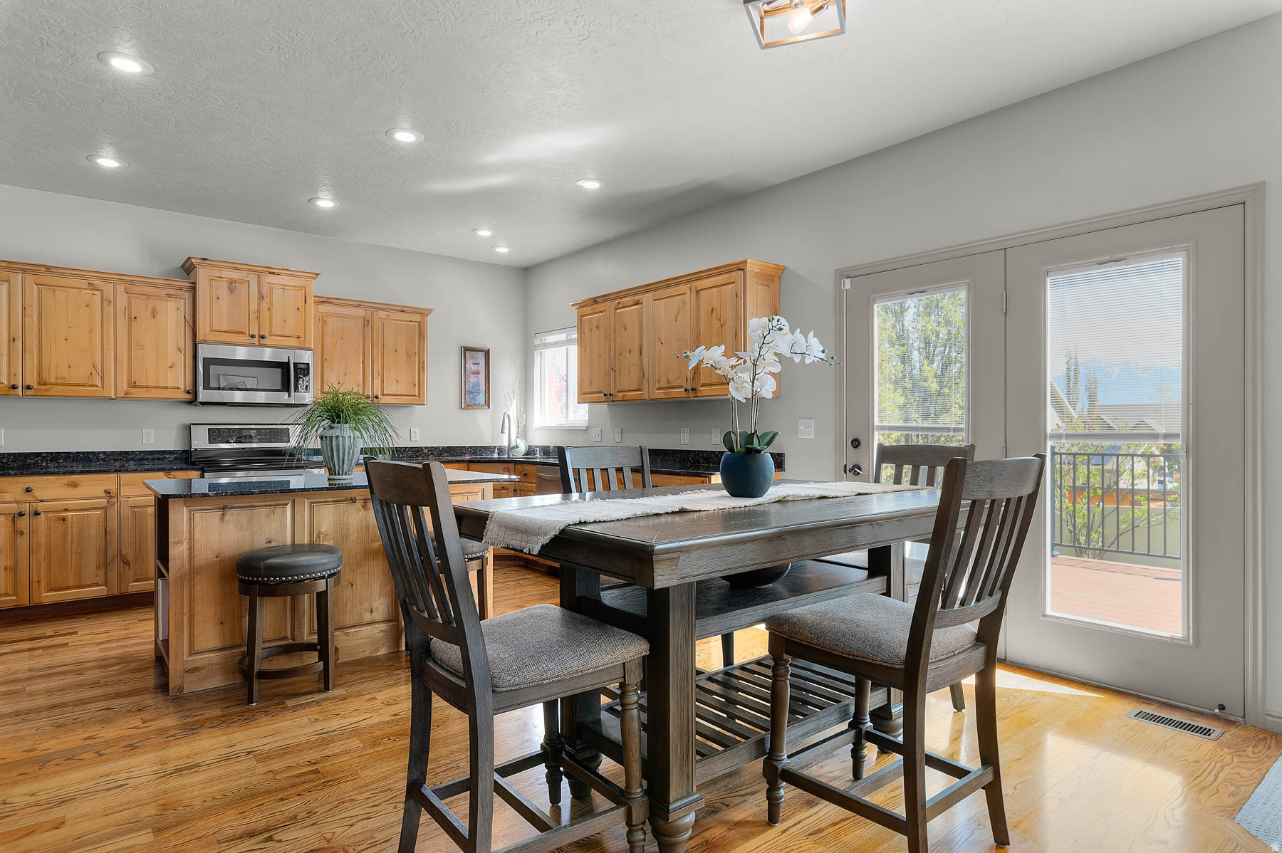 SARATOGA HILLS - Residential