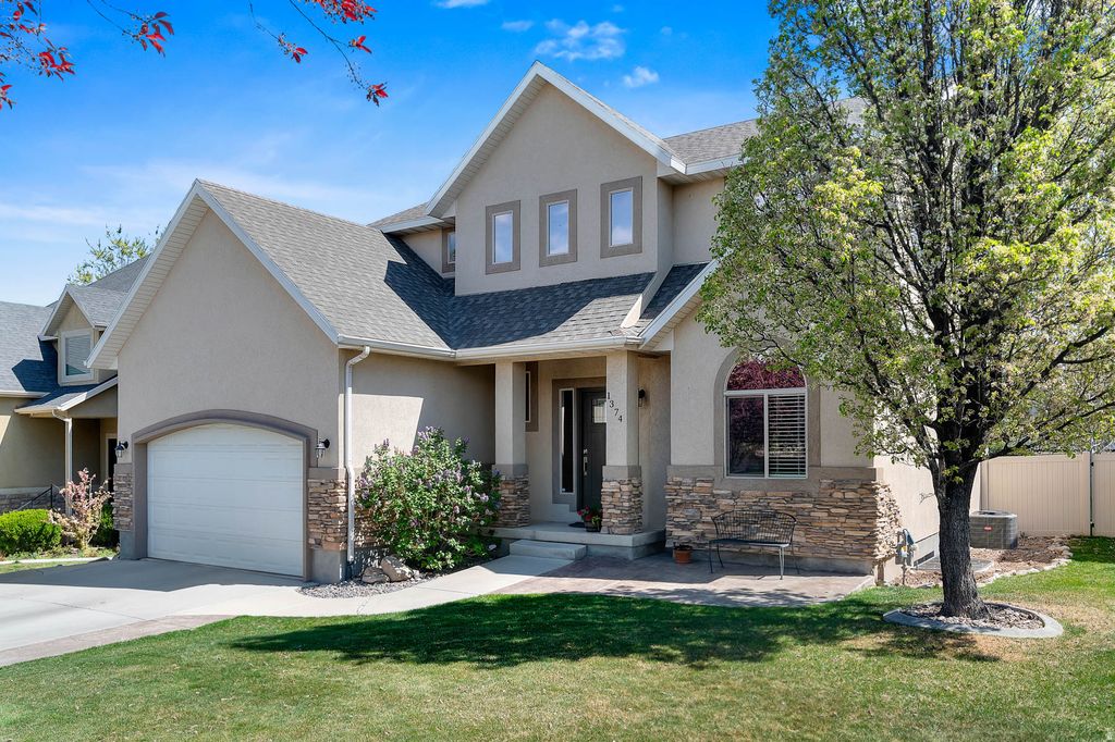 Photo of 1374 S LEA CT, Saratoga Springs, UT 84045 (MLS # 2149445)