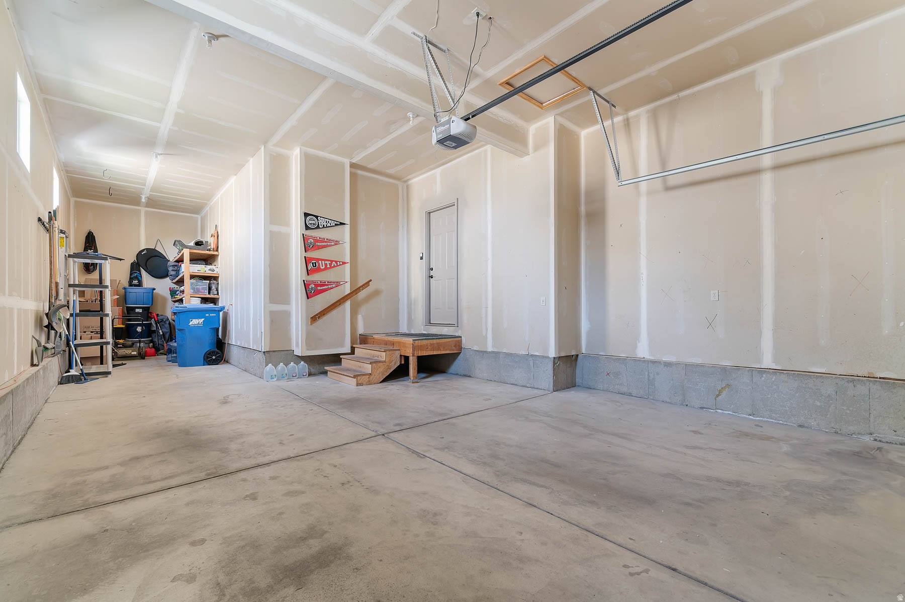 SARATOGA HILLS - Residential