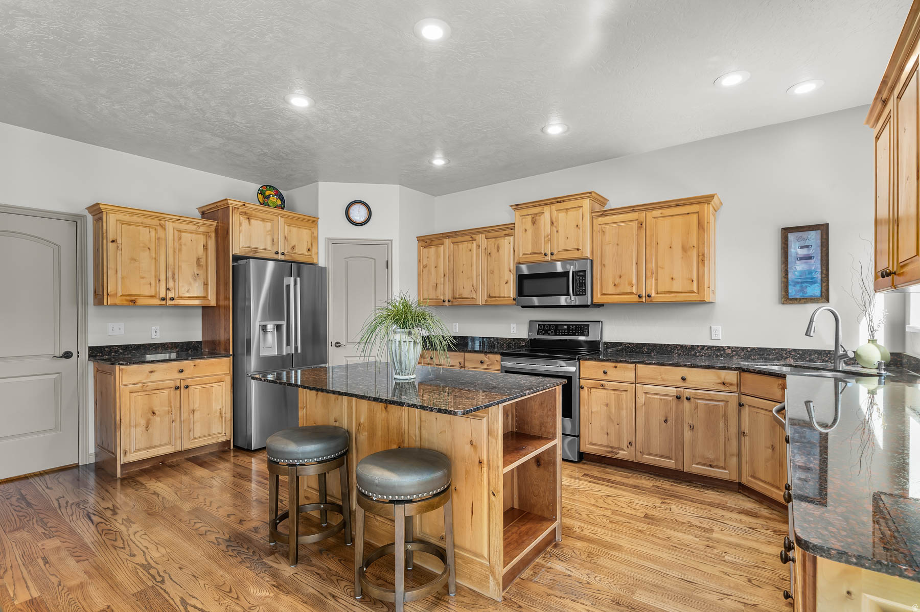 SARATOGA HILLS - Residential