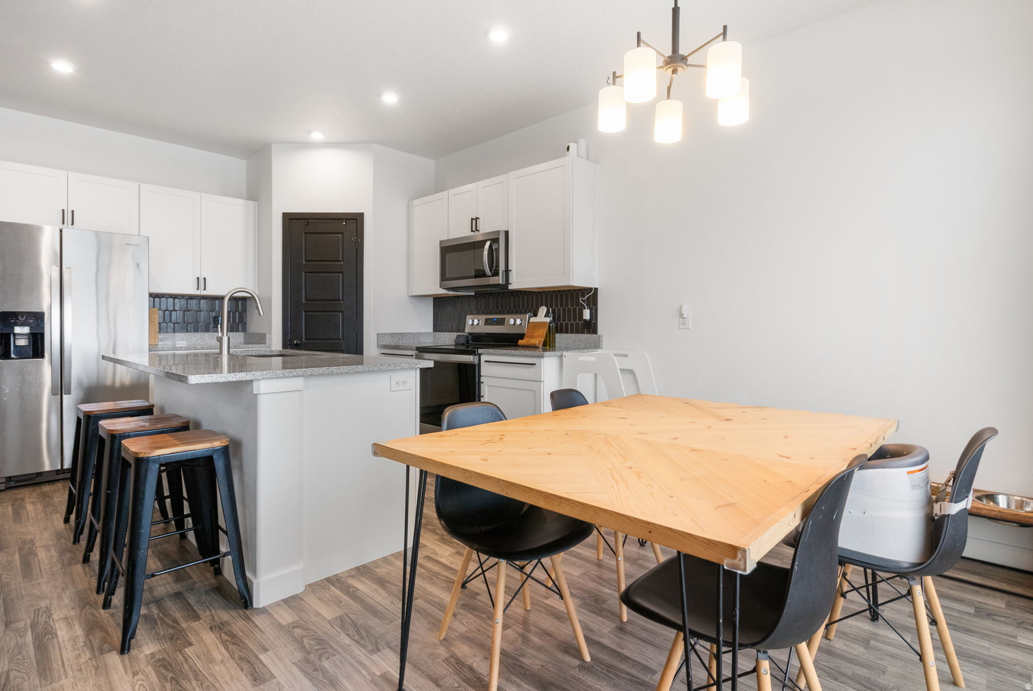 WOOD HOLLOW ESTATES - Residential