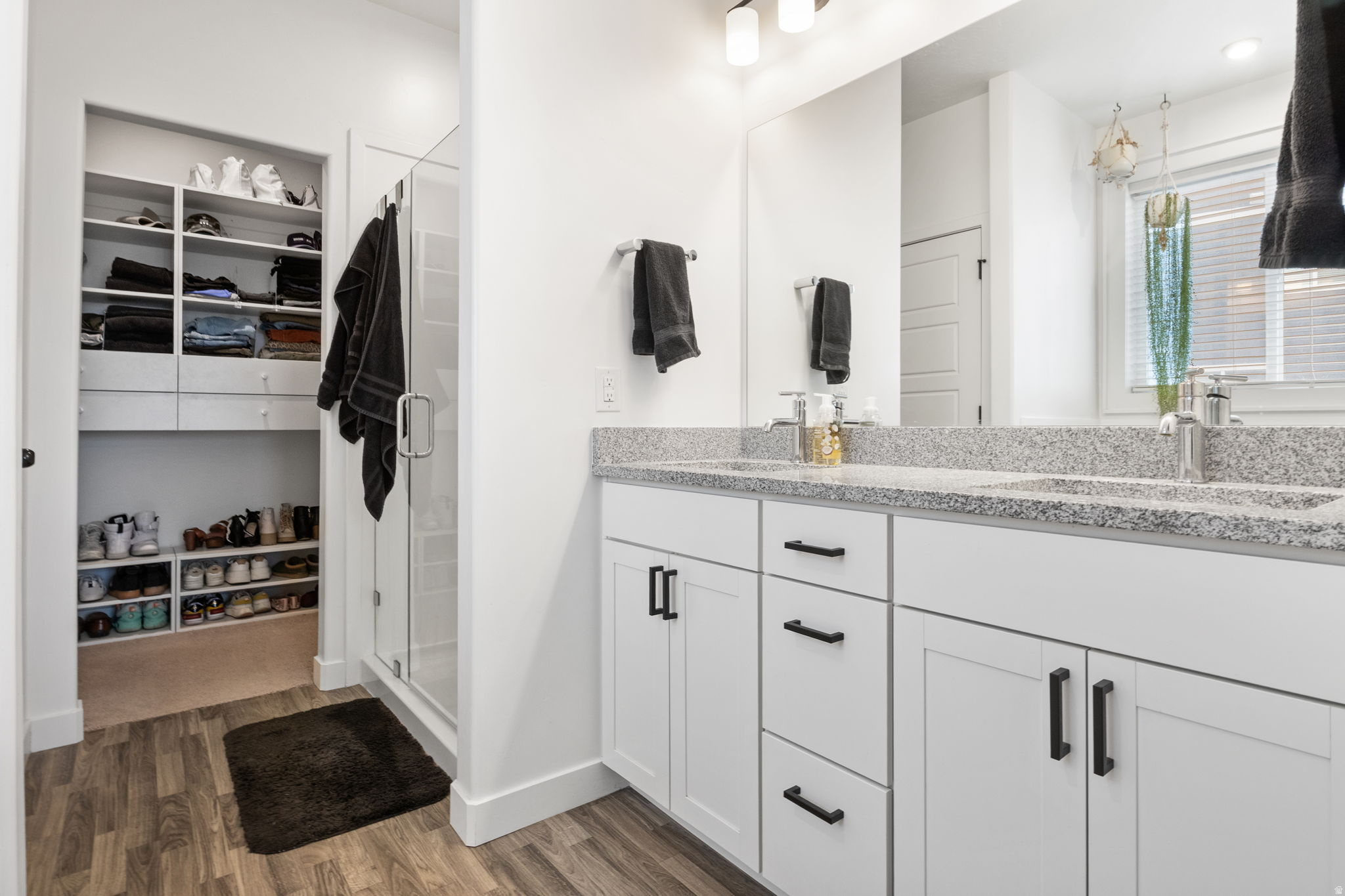 WOOD HOLLOW ESTATES - Residential