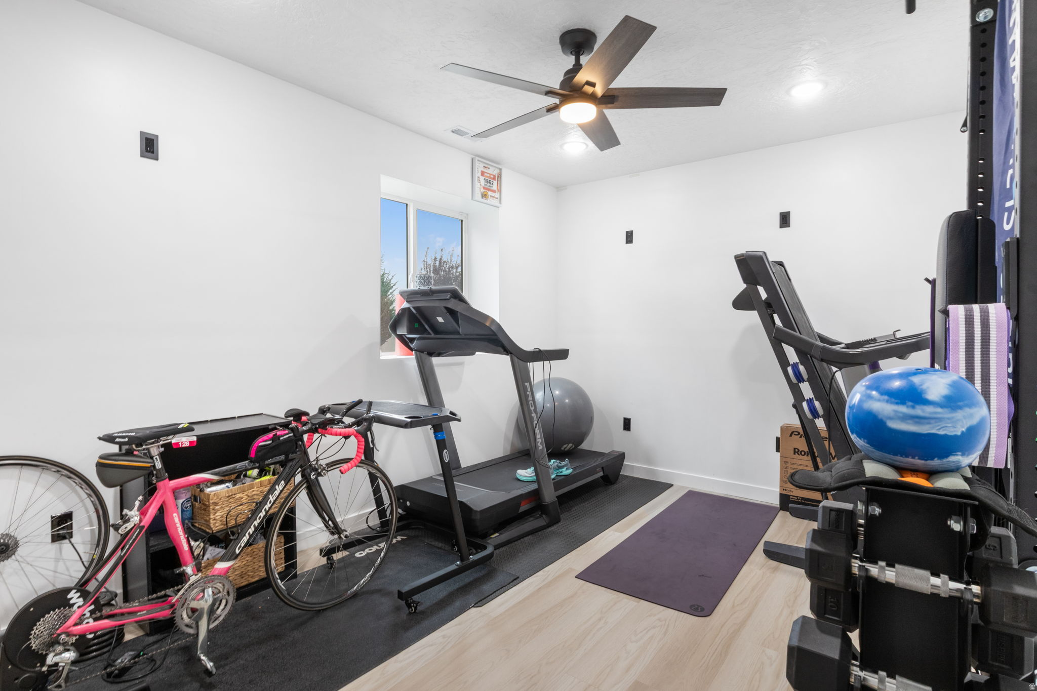 WOOD HOLLOW ESTATES - Residential