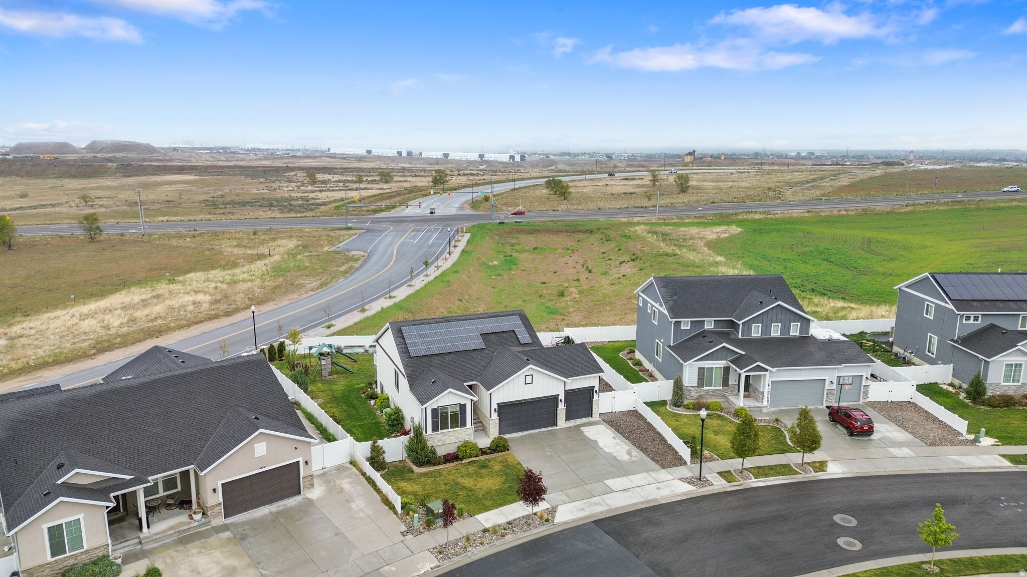 WOOD HOLLOW ESTATES - Residential