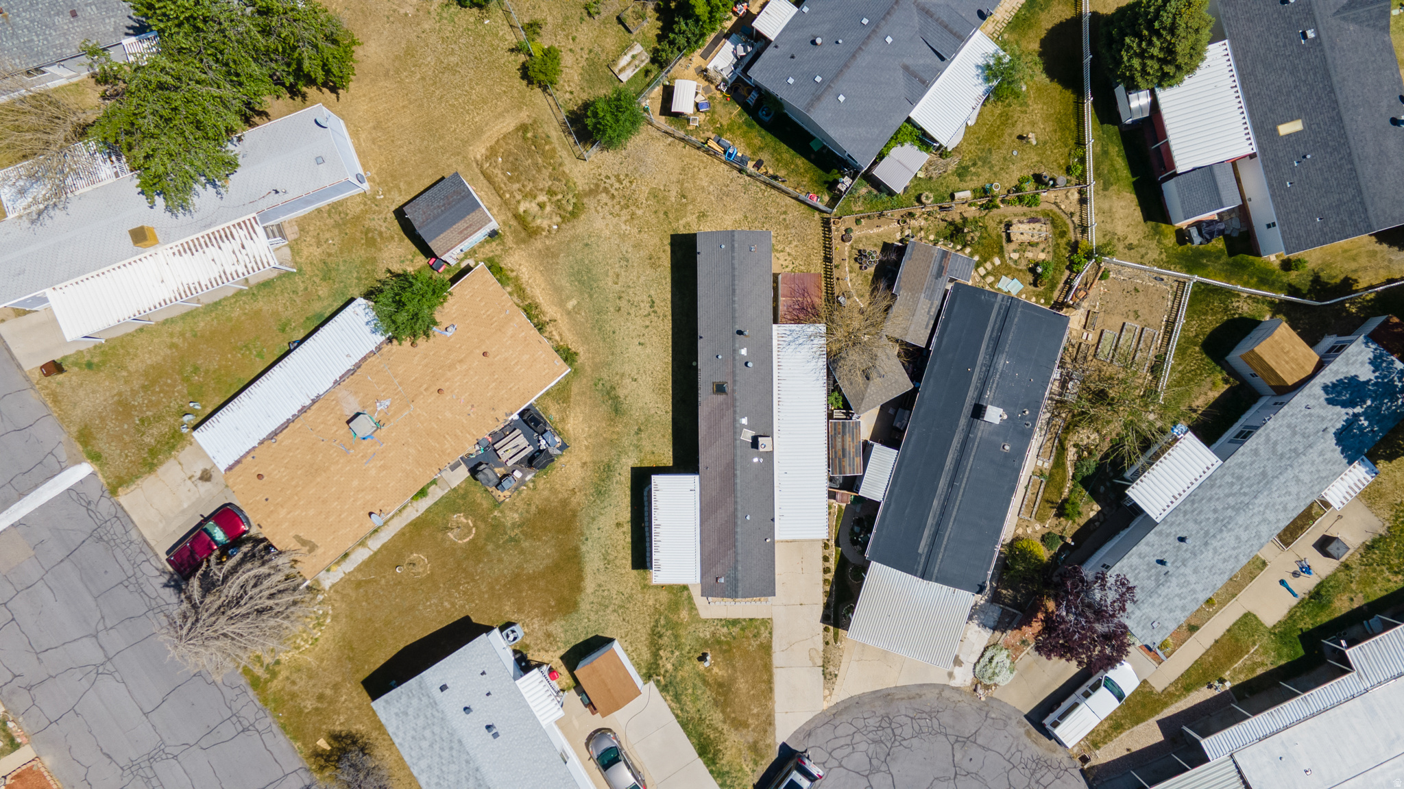 LAKEVIEW ESTATES - Residential