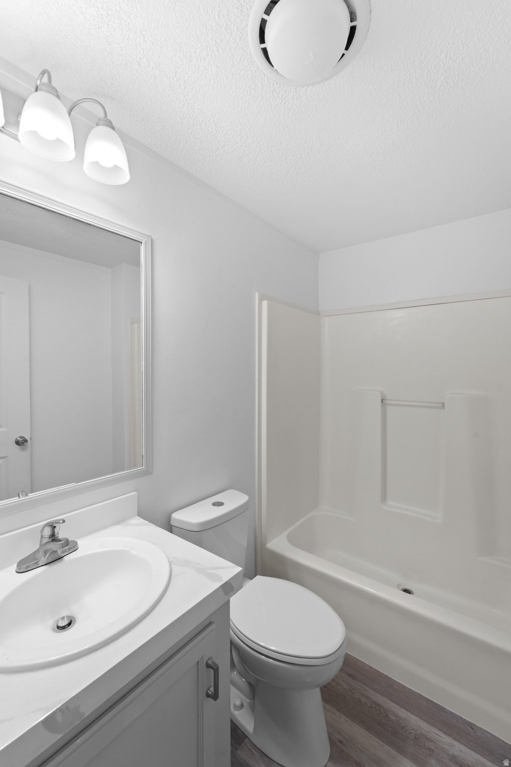 LAKEVIEW ESTATES - Residential