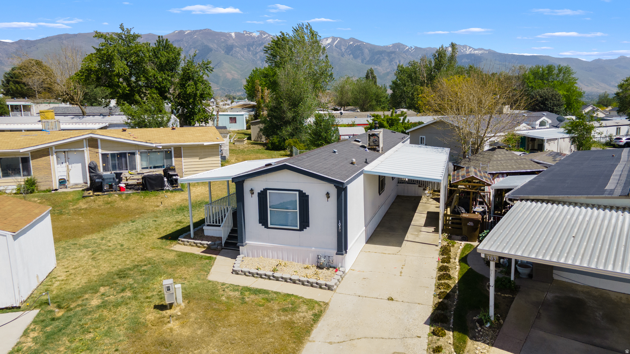 LAKEVIEW ESTATES - Residential