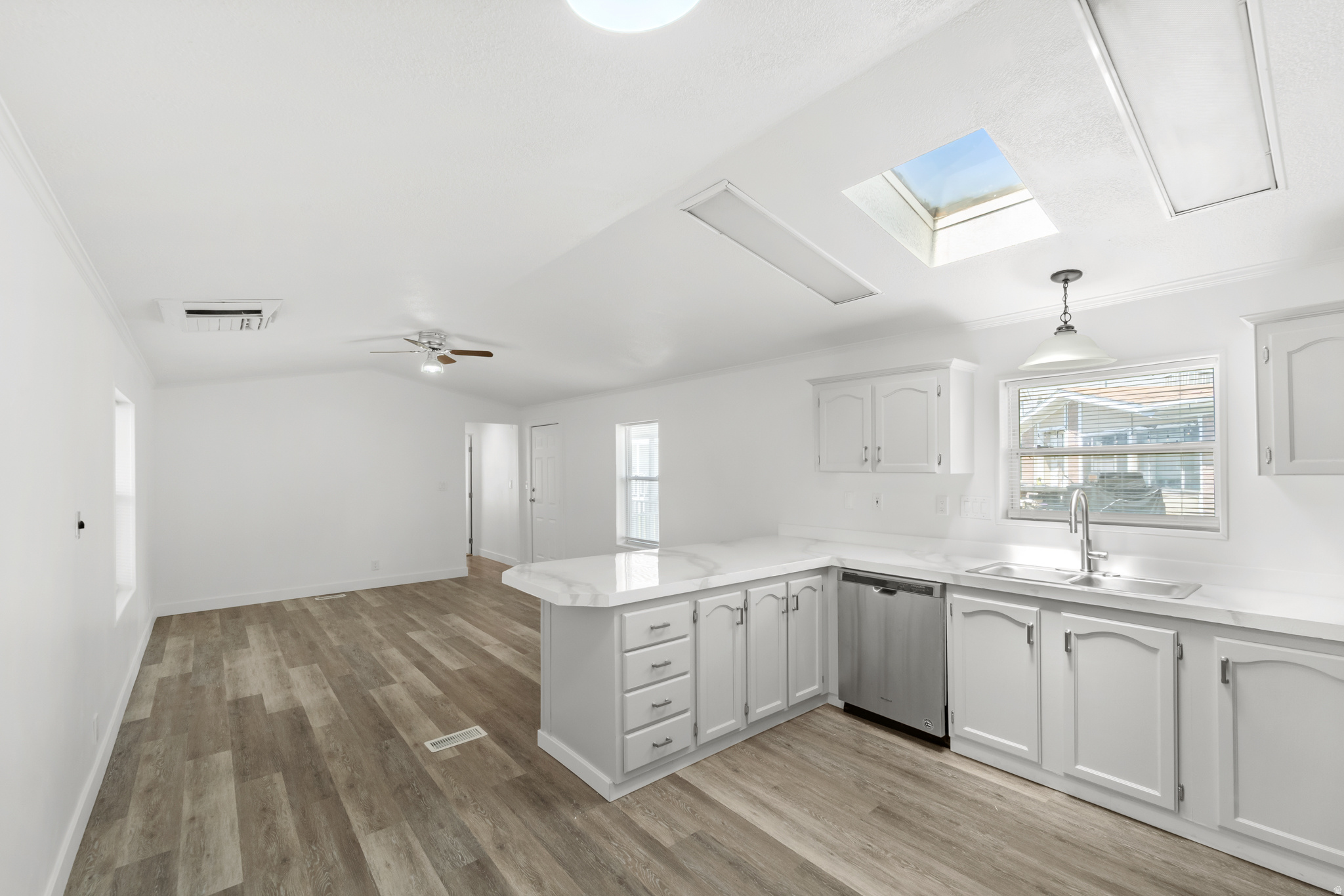 LAKEVIEW ESTATES - Residential