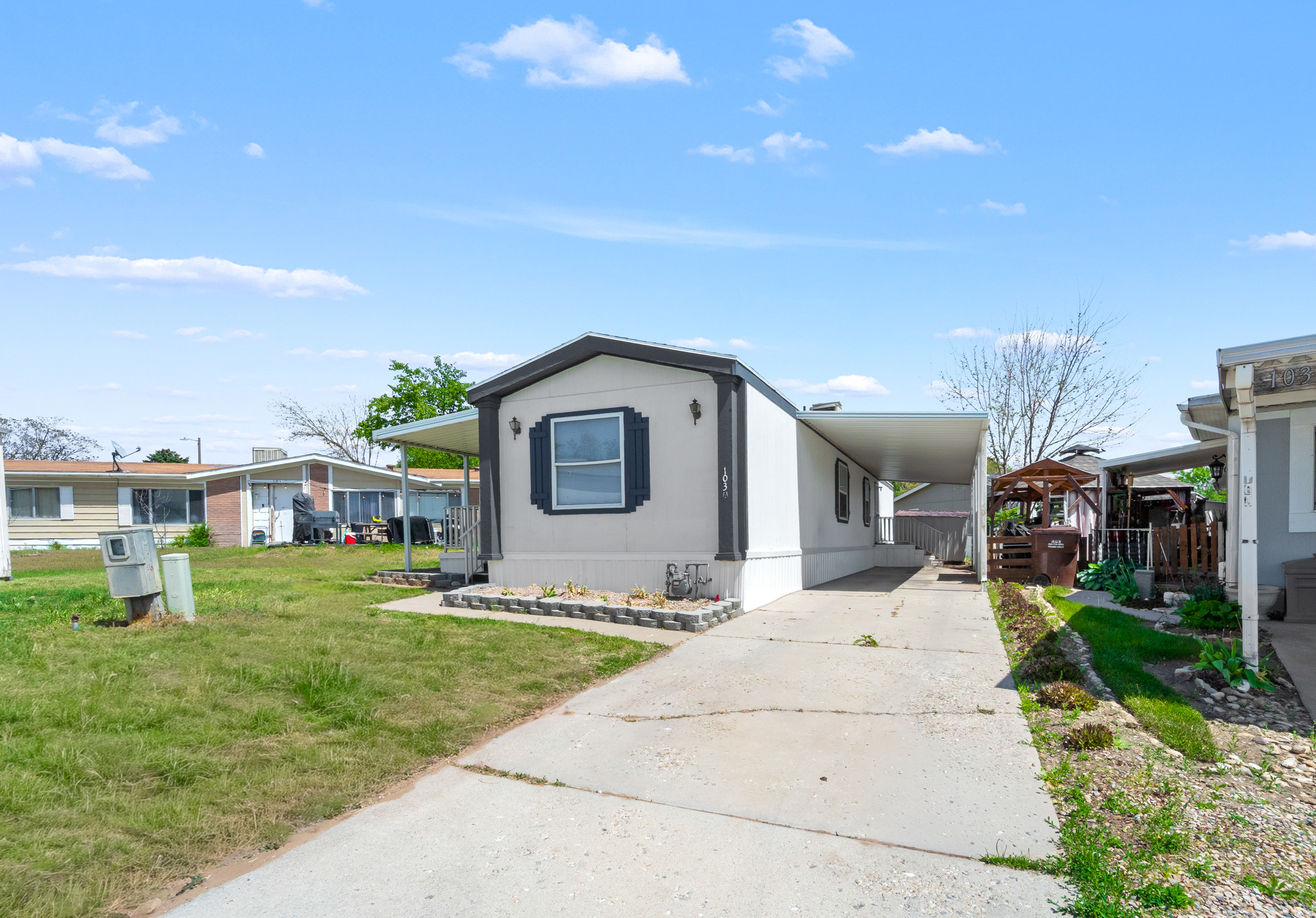 LAKEVIEW ESTATES - Residential