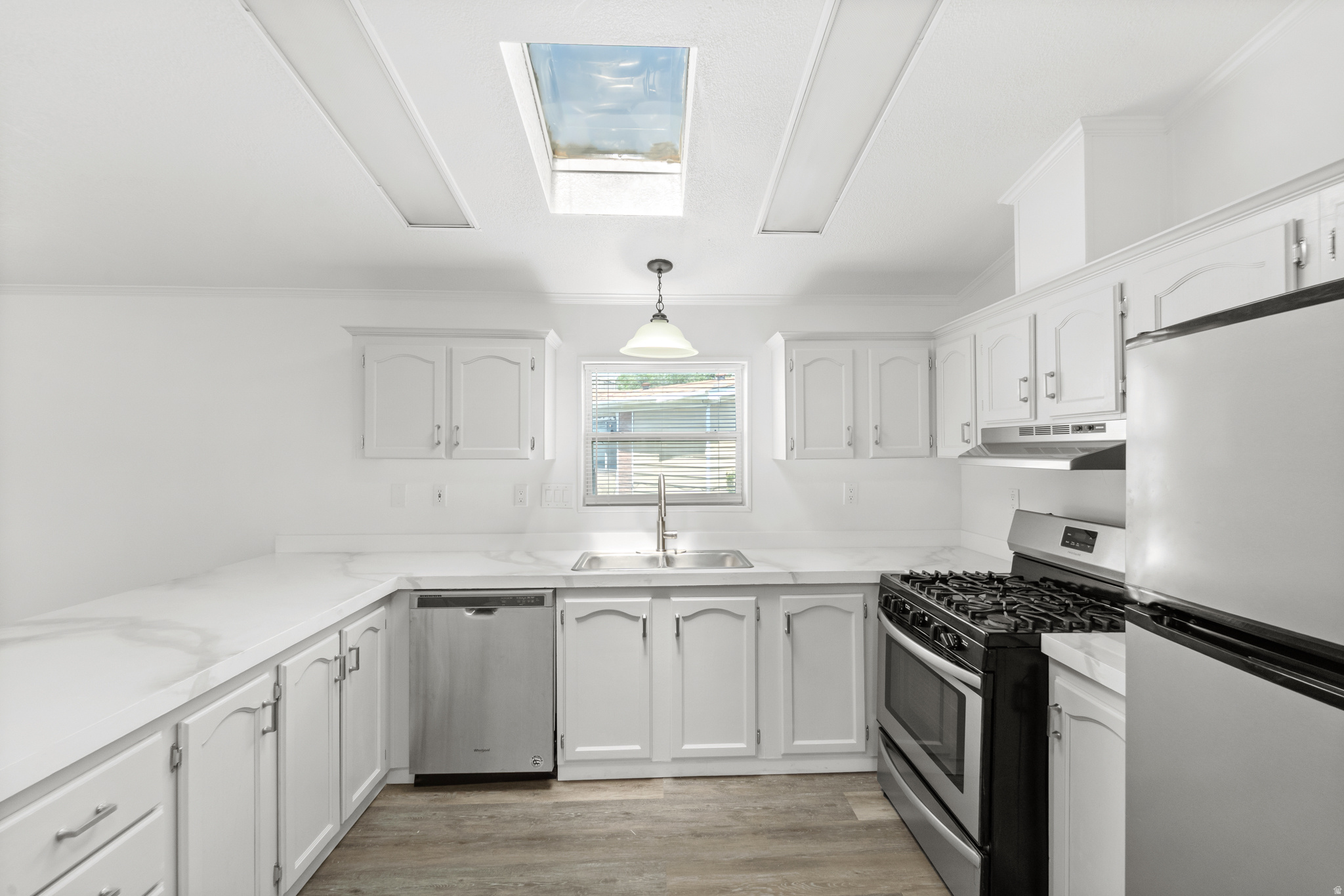 LAKEVIEW ESTATES - Residential