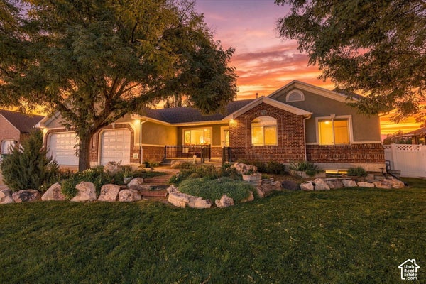12171 S MARGARET ROSE DR, RIVERTON, UT 84065 - Image 5d07dbcdc118b46216d7e1b2e655e09d/1986336004