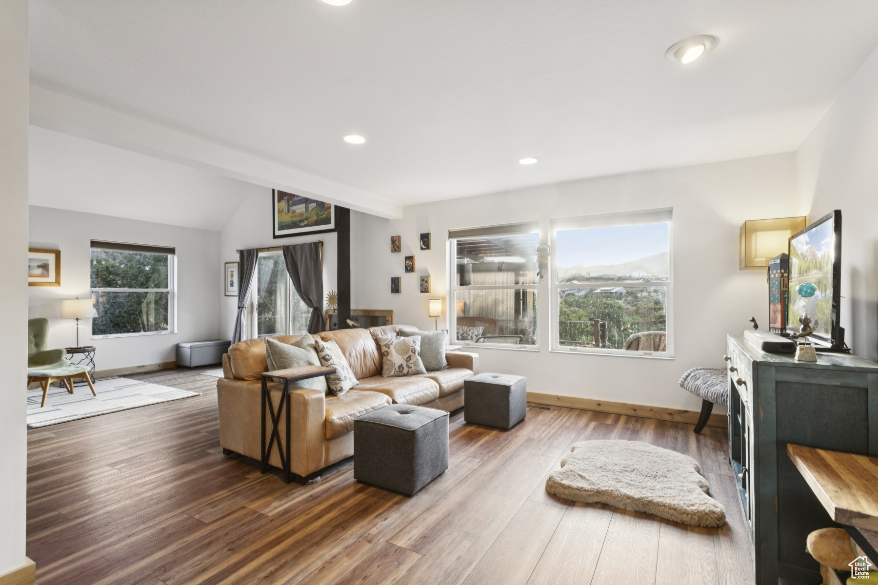 Park City, Utah 84098, United States, 3 Bedrooms Bedrooms, ,2 BathroomsBathrooms,Residential,Pending,184836