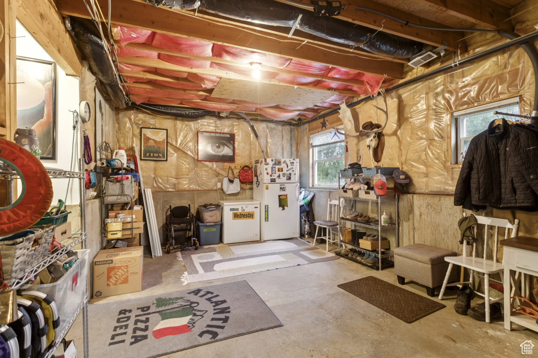 Park City, Utah 84098, United States, 3 Bedrooms Bedrooms, ,2 BathroomsBathrooms,Residential,Pending,184836