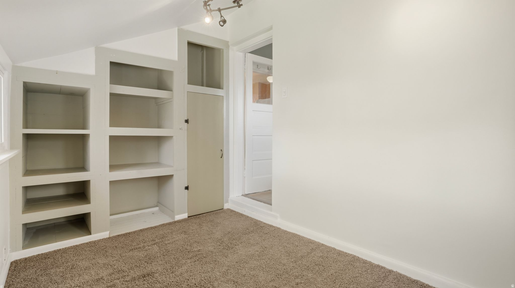 JACKSON SQUARE - Residential