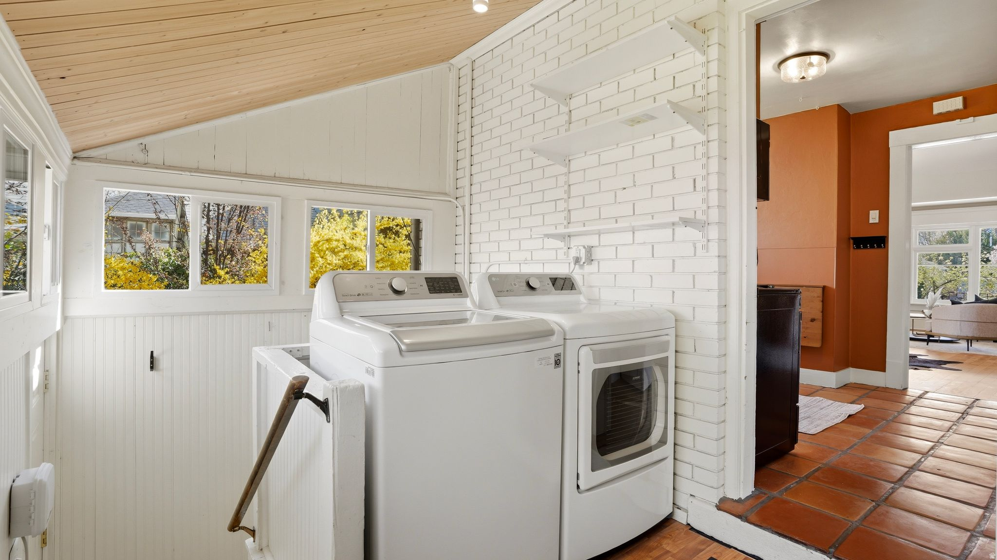 JACKSON SQUARE - Residential