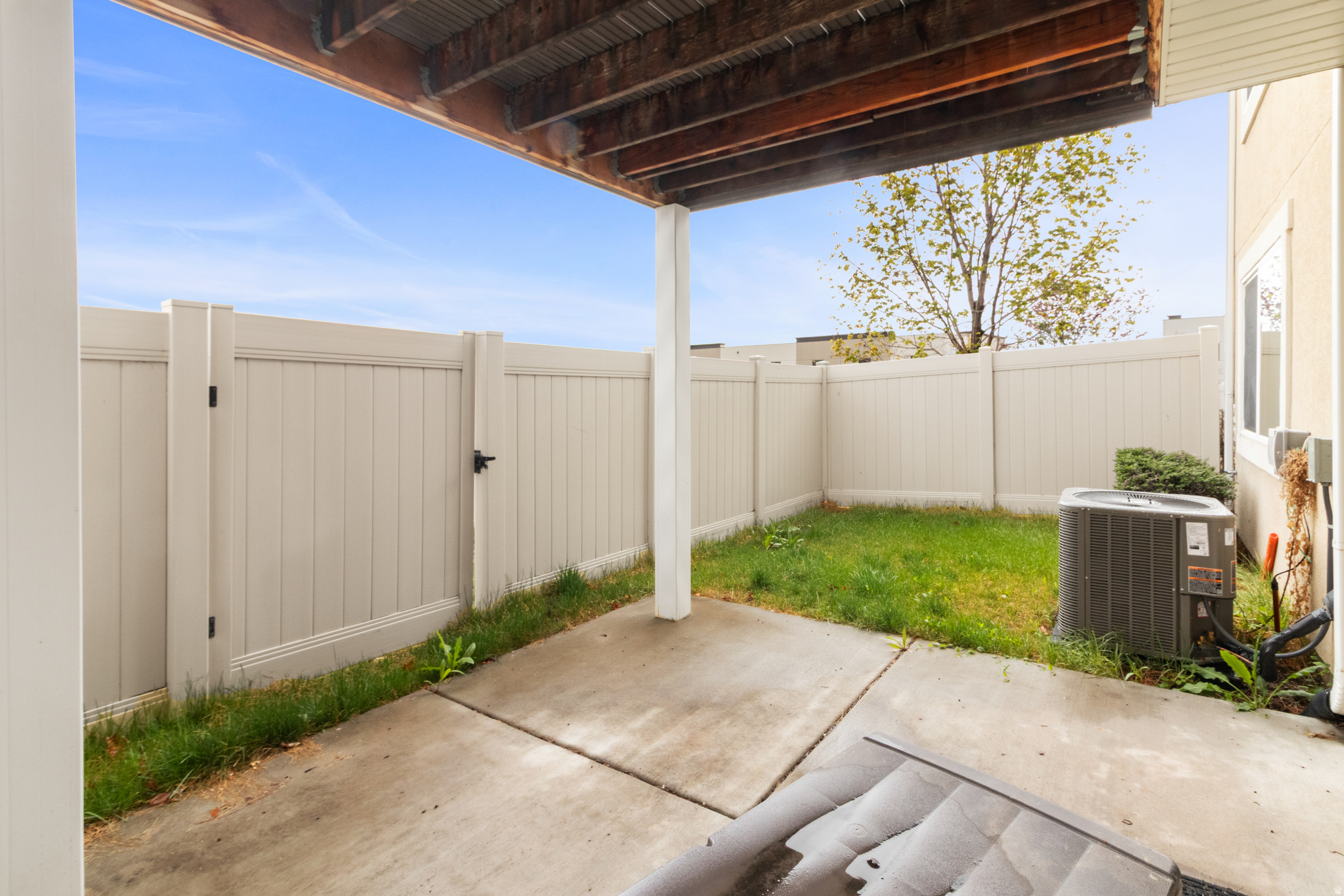 BROADMOOR PARK - Residential