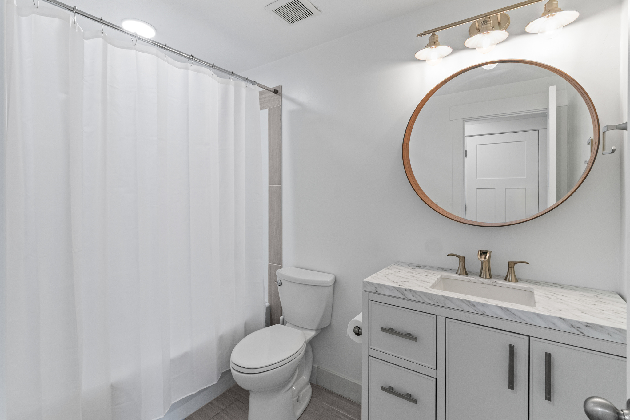 BROADMOOR PARK - Residential