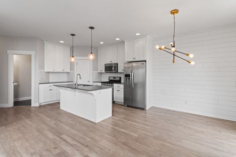 Tiny photo for 401 S 730 E, Lehi, UT 84043 (MLS # 2147893)