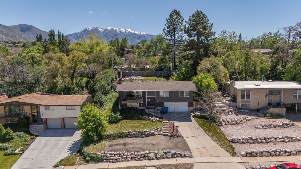 Photo of 781 LAVINA DR, South Ogden, UT 84403 (MLS # 2156048)