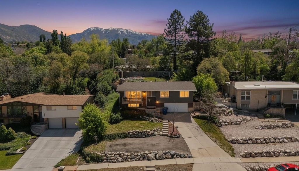 Photo of 781 LAVINA DR, South Ogden, UT 84403 (MLS # 2156048)