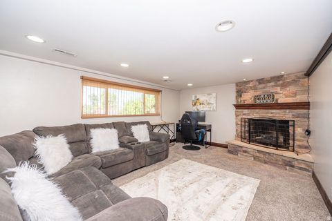 Tiny photo for 781 LAVINA DR, South Ogden, UT 84403 (MLS # 2156048)