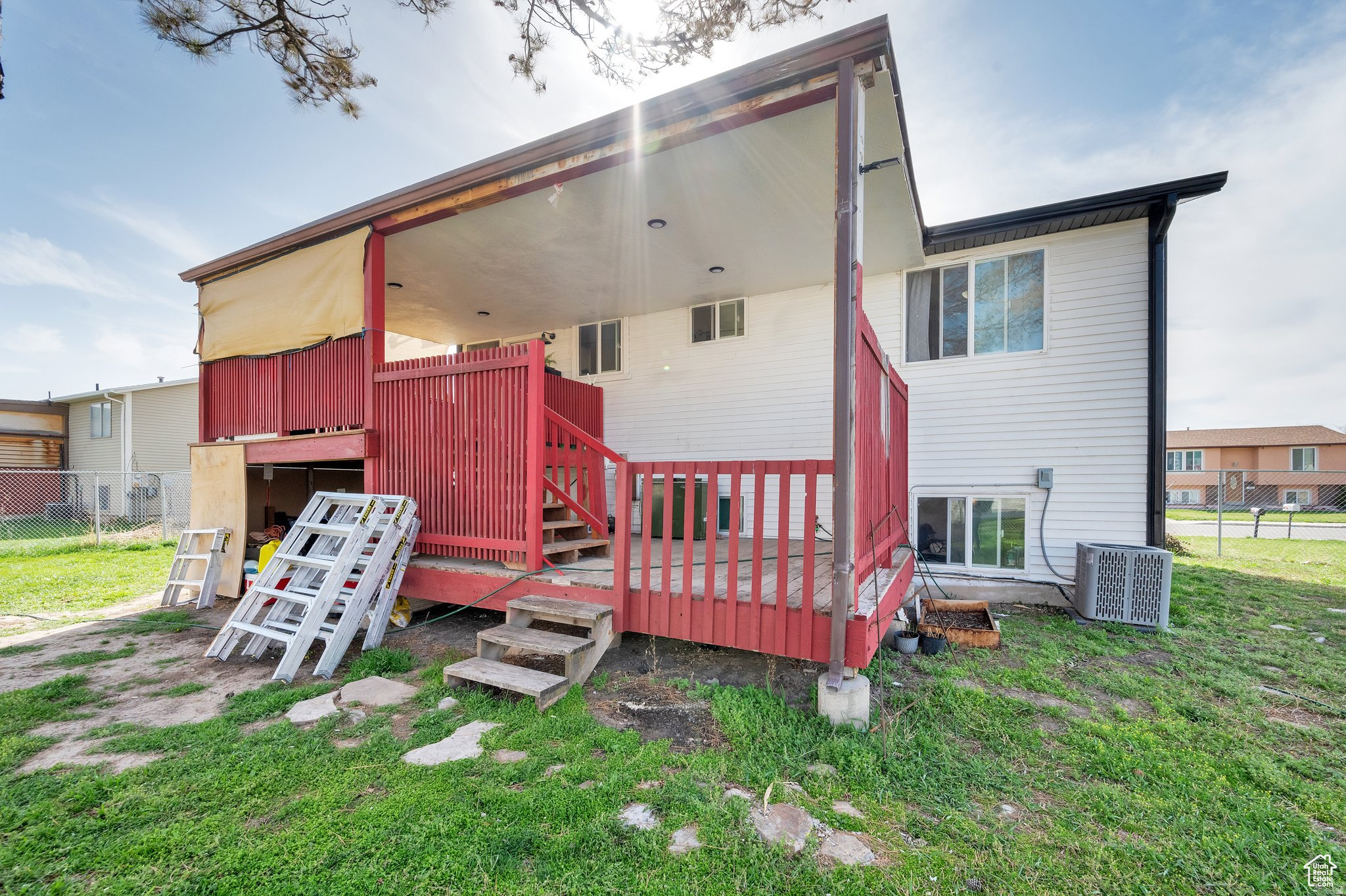 SUTTON ESTATES - Residential