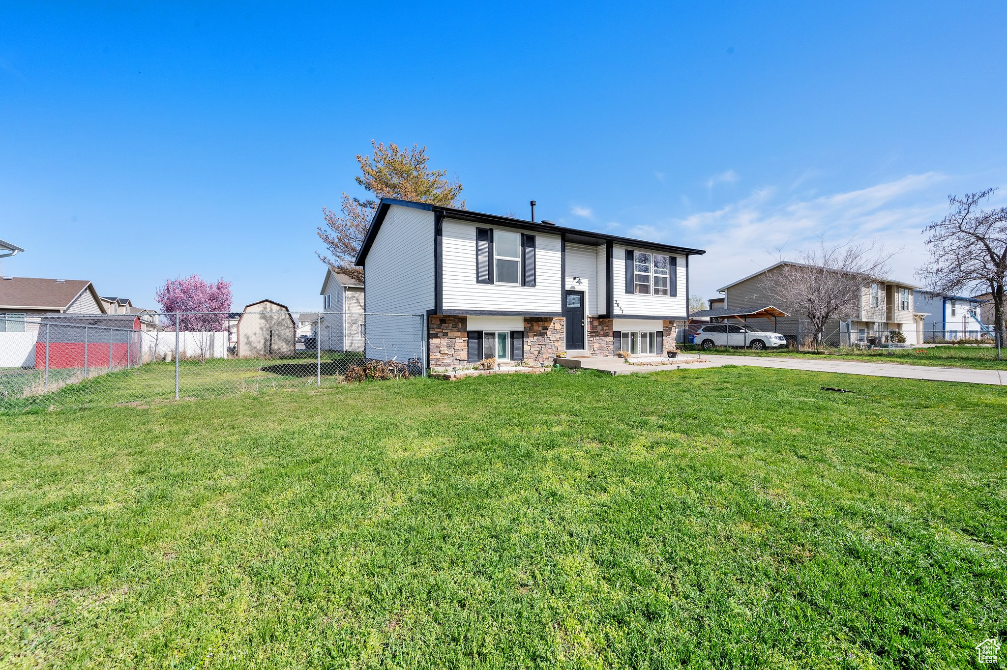 SUTTON ESTATES - Residential