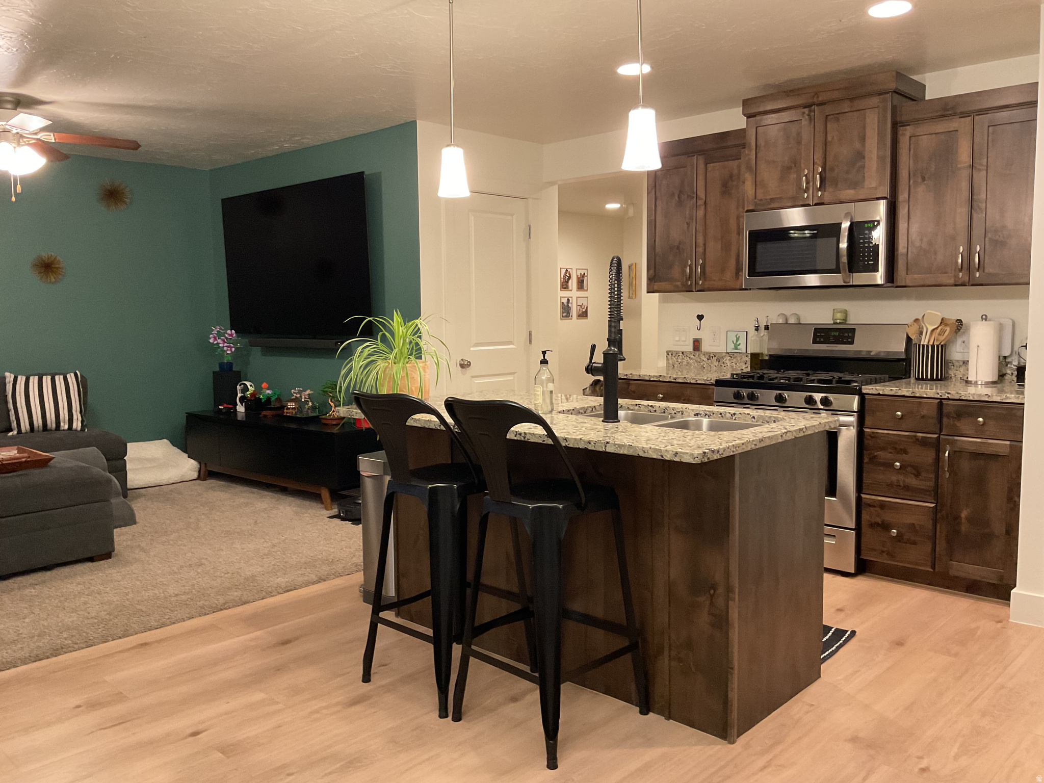 DESERT BLUFF AT DESERT CANYONS TOWNHOMES - Residential