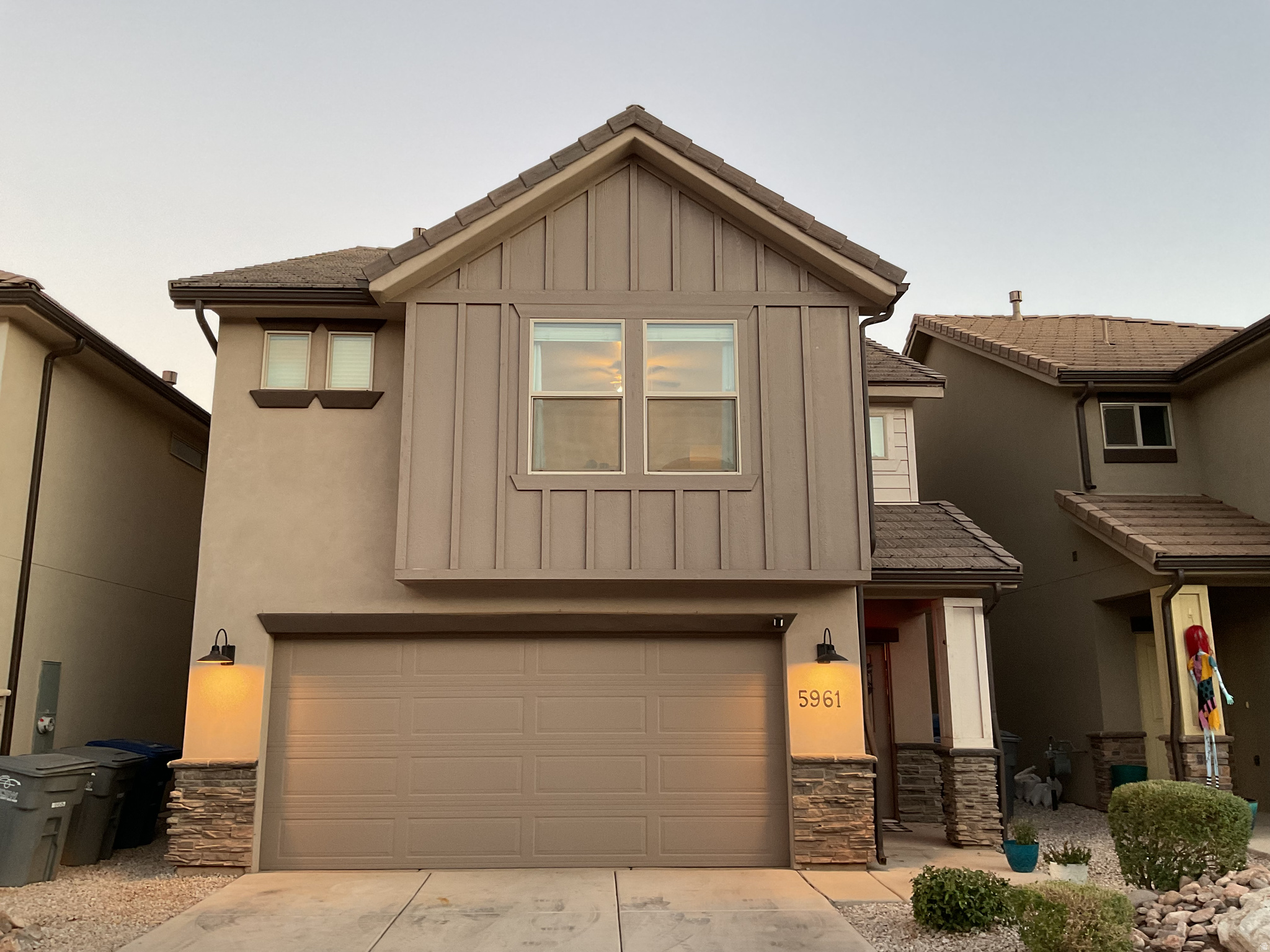 DESERT BLUFF AT DESERT CANYONS TOWNHOMES - Residential