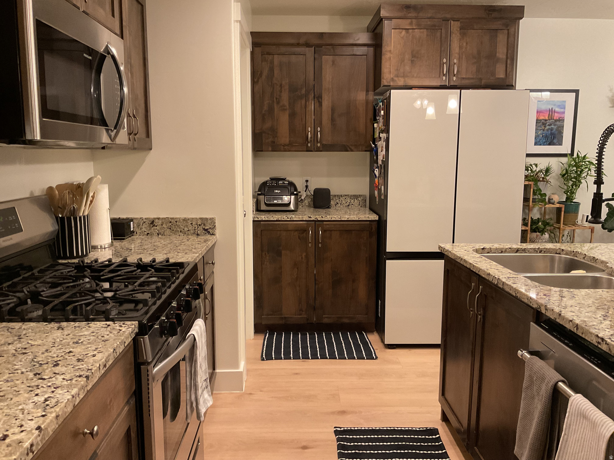 DESERT BLUFF AT DESERT CANYONS TOWNHOMES - Residential