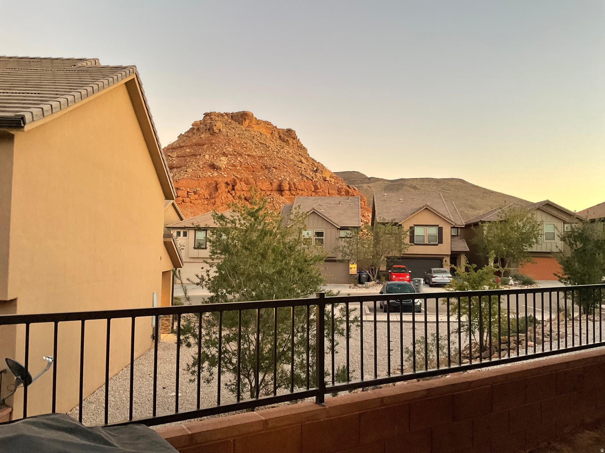 DESERT BLUFF AT DESERT CANYONS TOWNHOMES - Residential