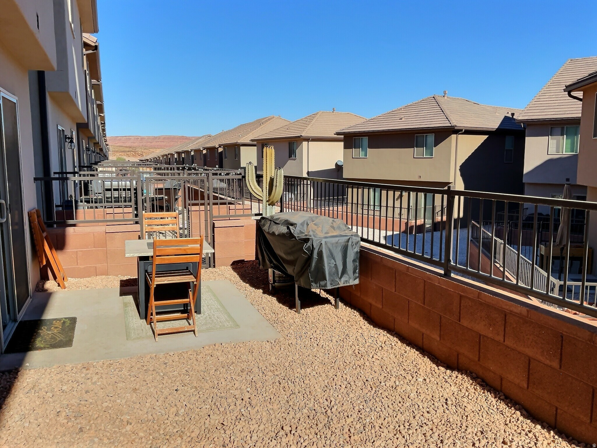 DESERT BLUFF AT DESERT CANYONS TOWNHOMES - Residential