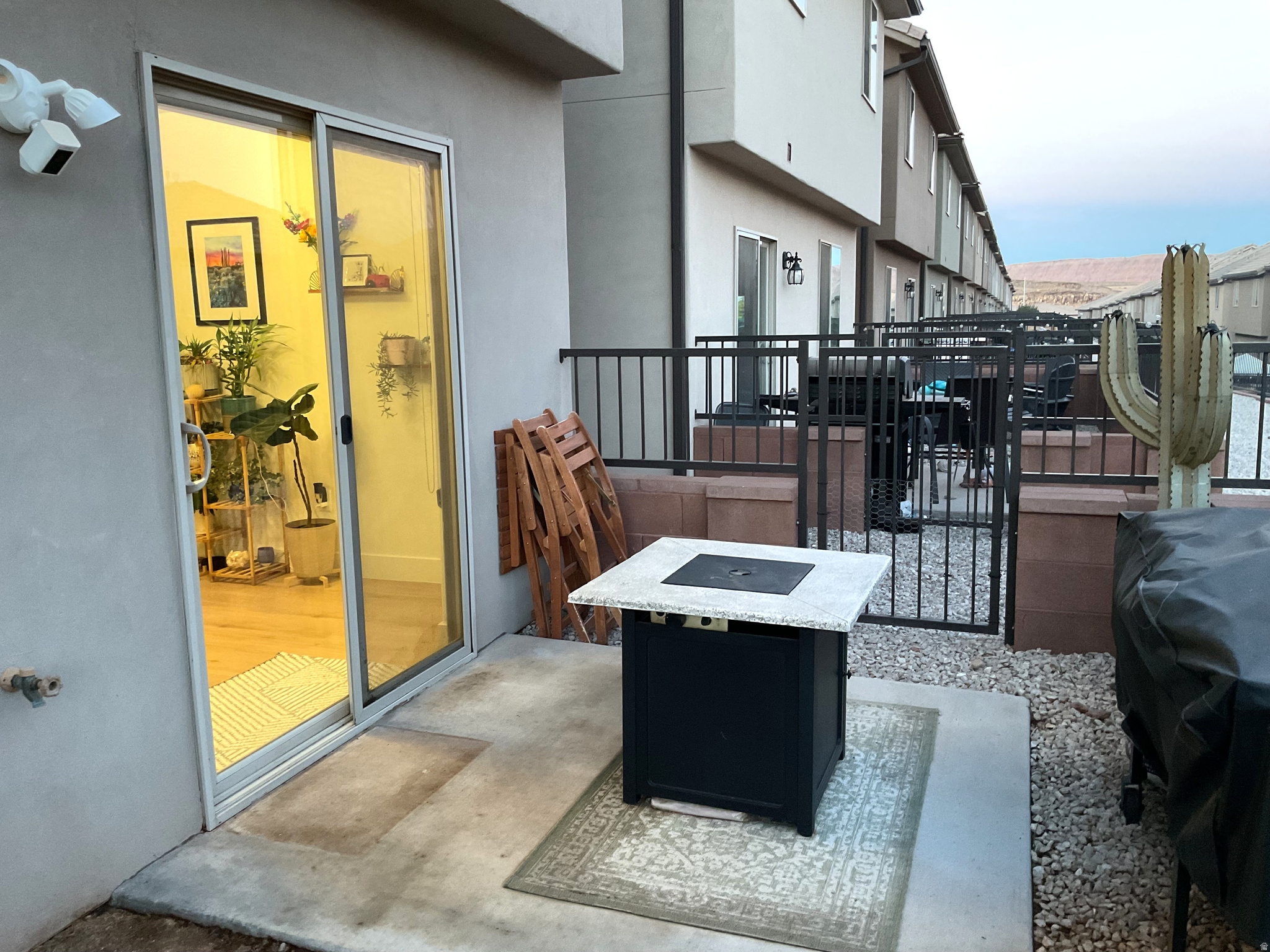 DESERT BLUFF AT DESERT CANYONS TOWNHOMES - Residential