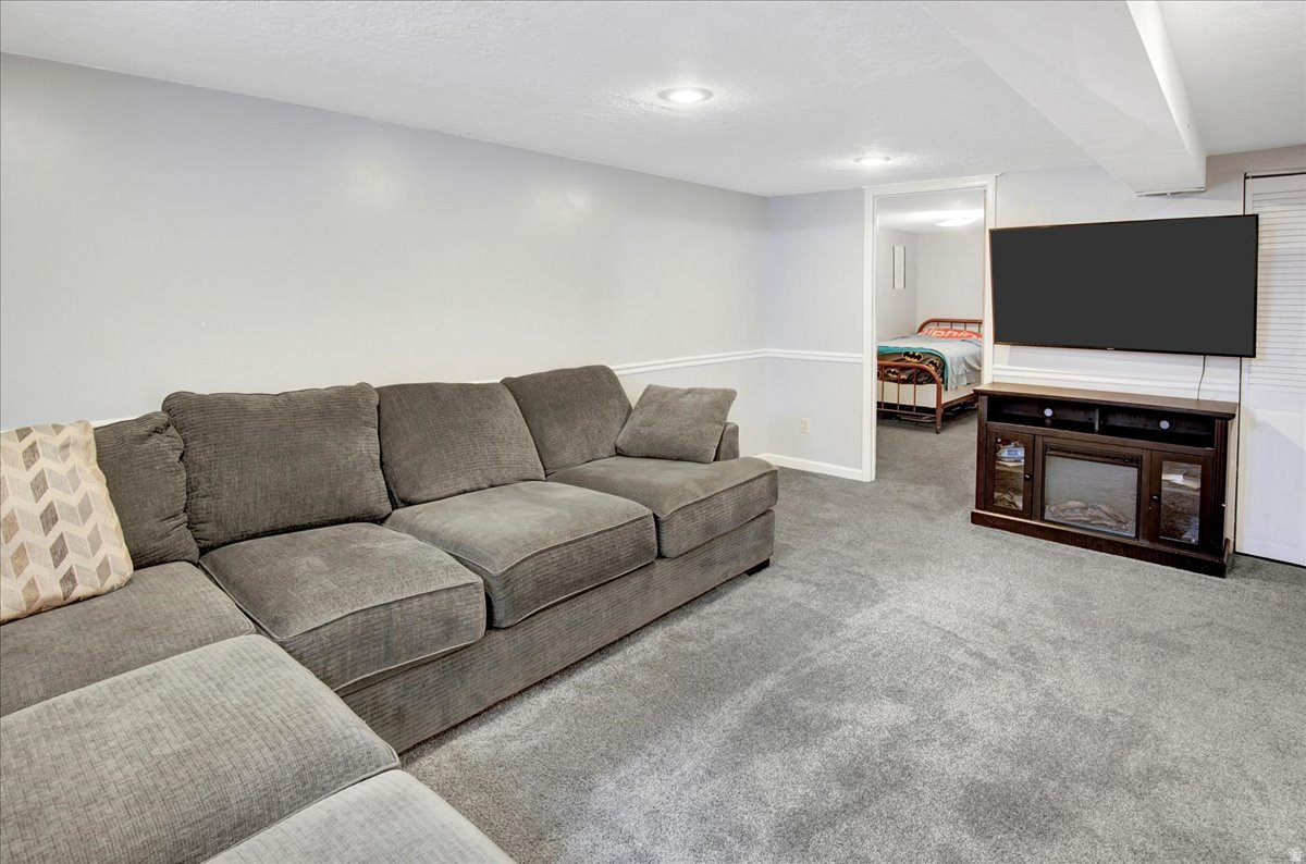 ROY PARK ADDITION - Residential