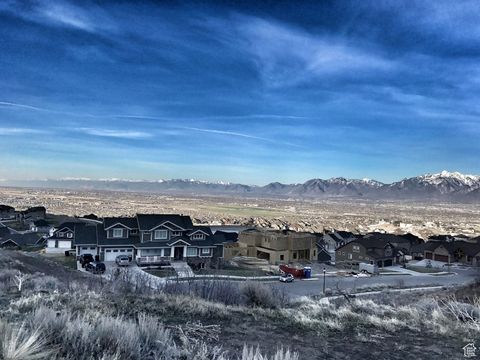 Tiny photo for 5571 W LOOKOUT MESA CIR S, Herriman, UT 84096 (MLS # 2097899)