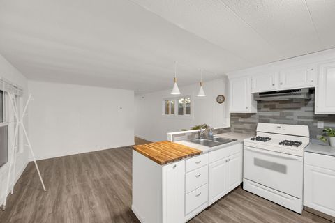 Tiny photo for 2906 S GARDEN PARK CIR, Salt Lake City, UT 84115 (MLS # 2122186)