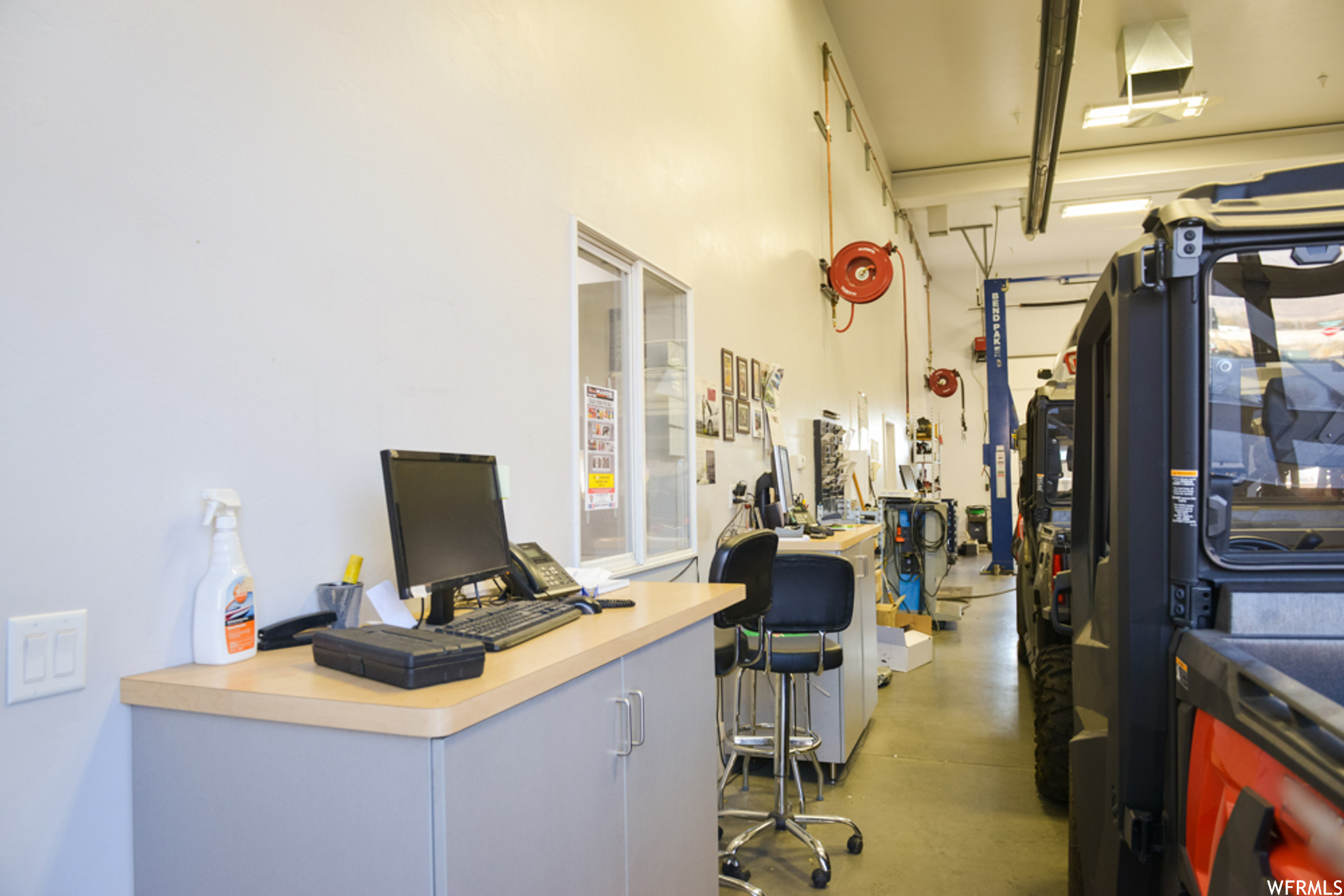 SPRING POINTE RETAIL - Commercial Sale