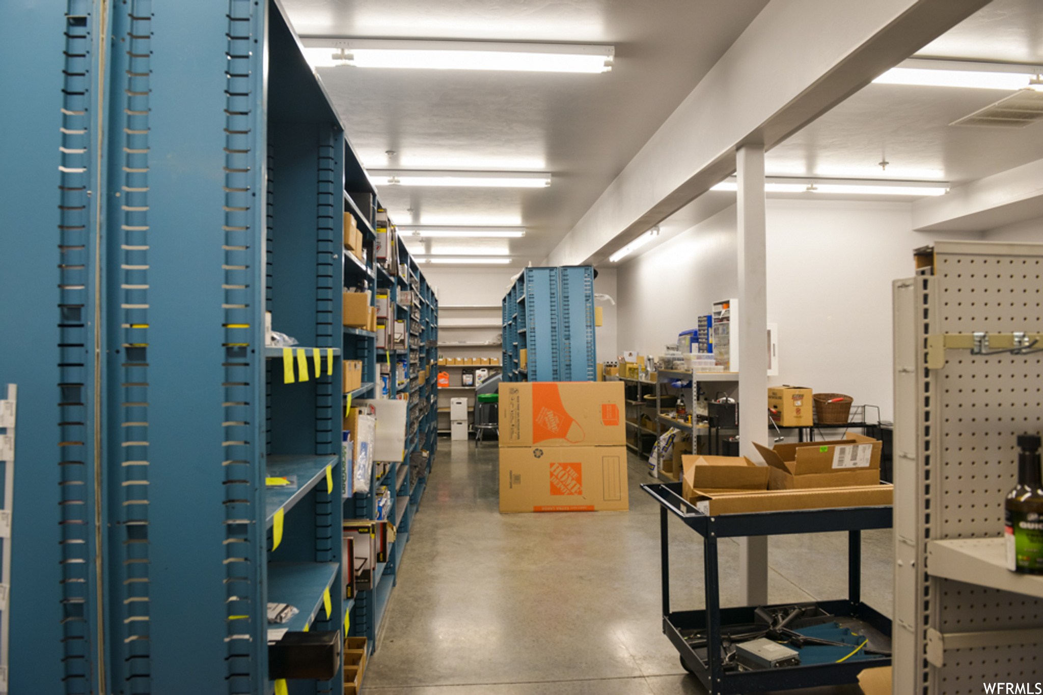 SPRING POINTE RETAIL - Commercial Sale