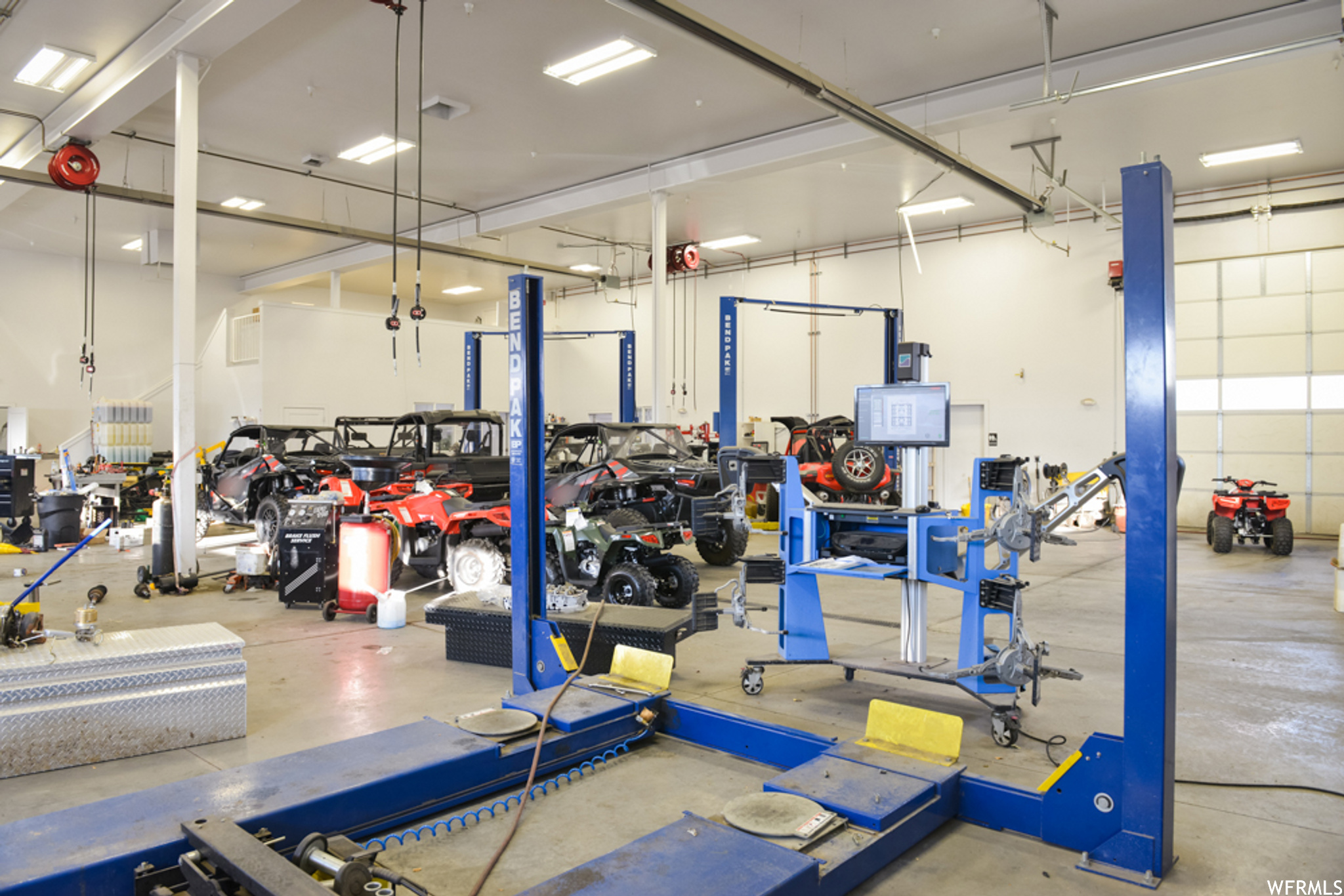 SPRING POINTE RETAIL - Commercial Sale