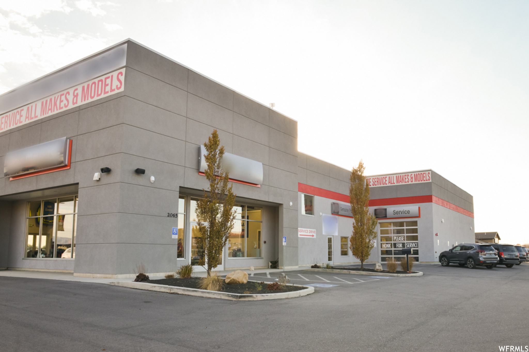 SPRING POINTE RETAIL - Commercial Sale