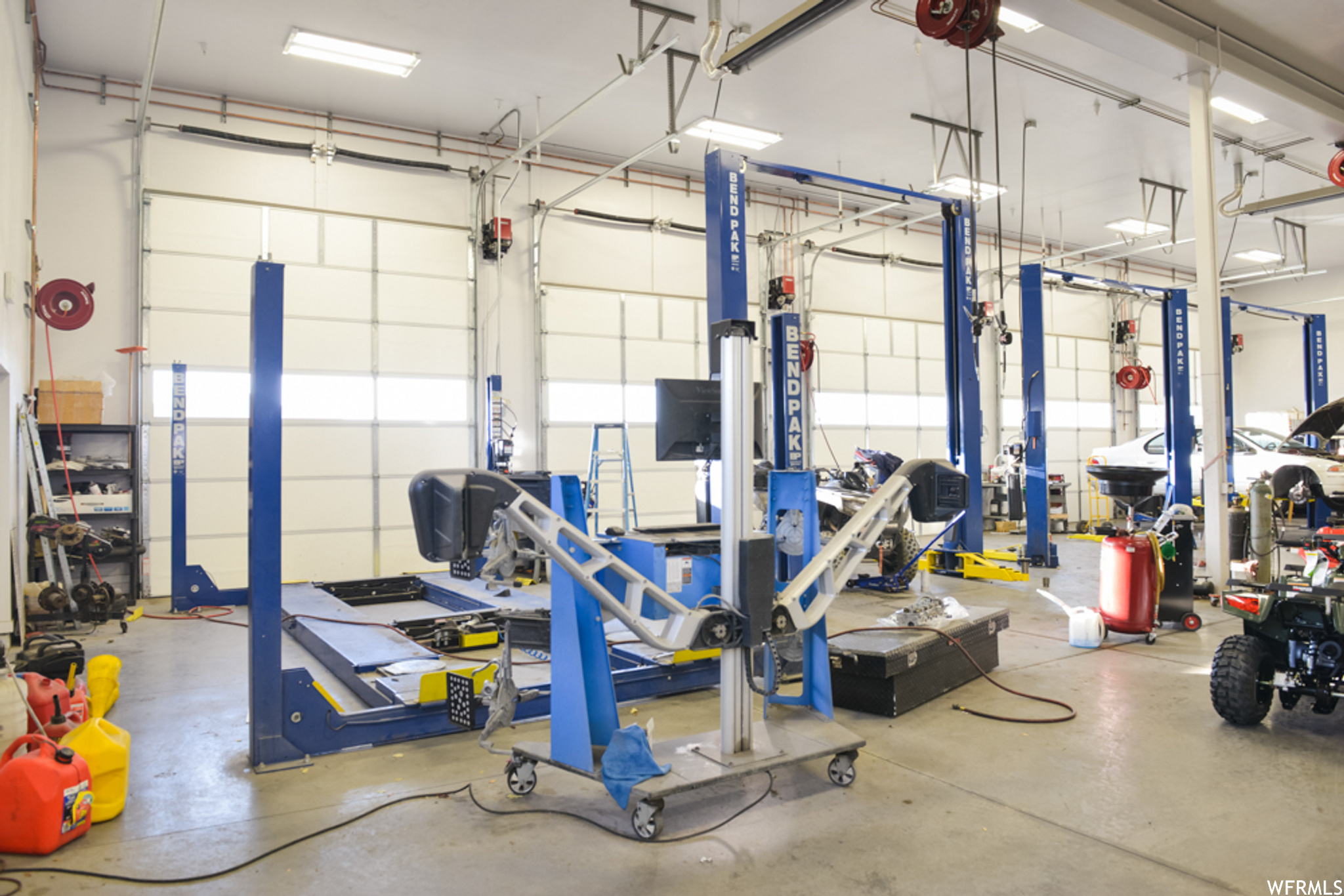 SPRING POINTE RETAIL - Commercial Sale