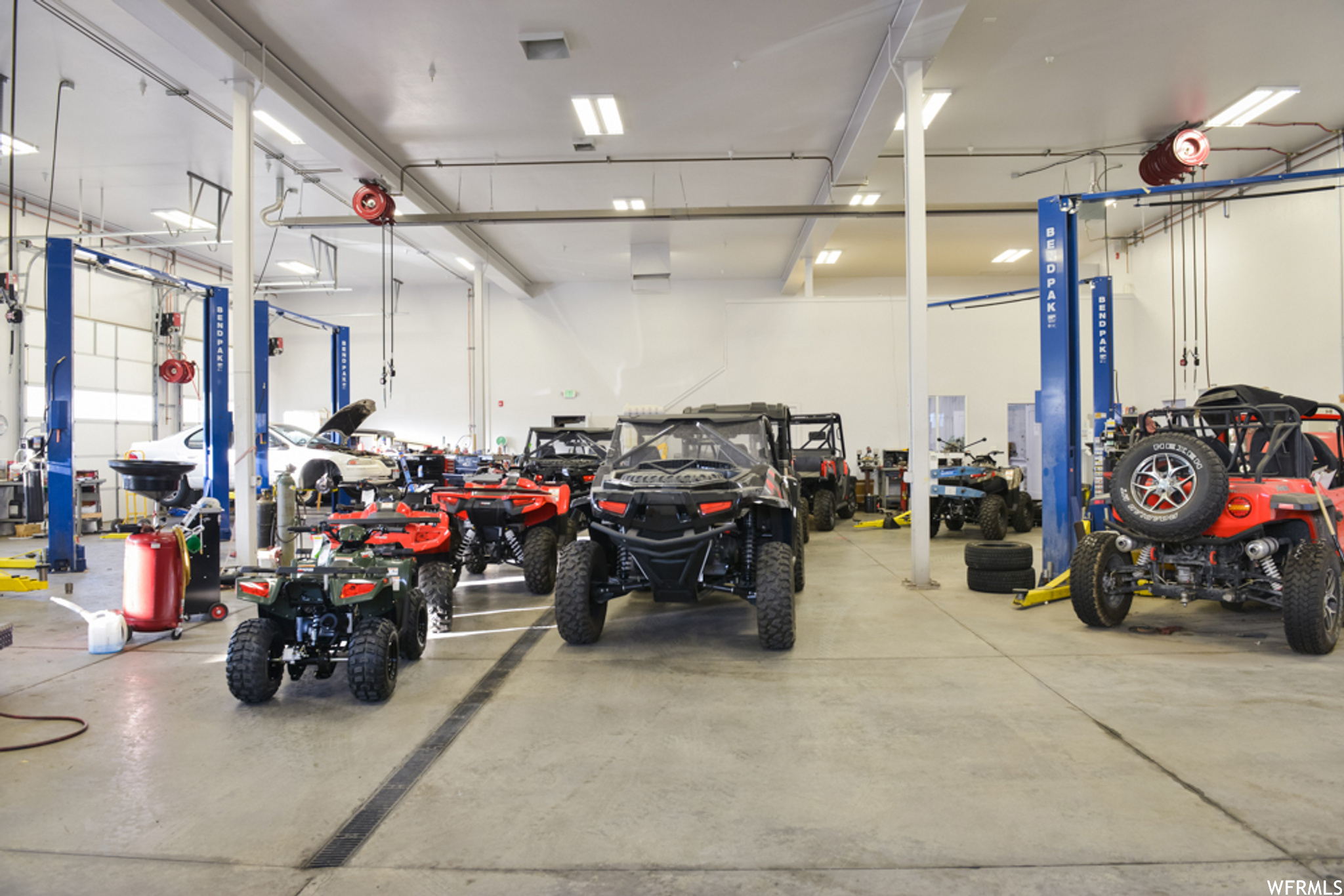 SPRING POINTE RETAIL - Commercial Sale