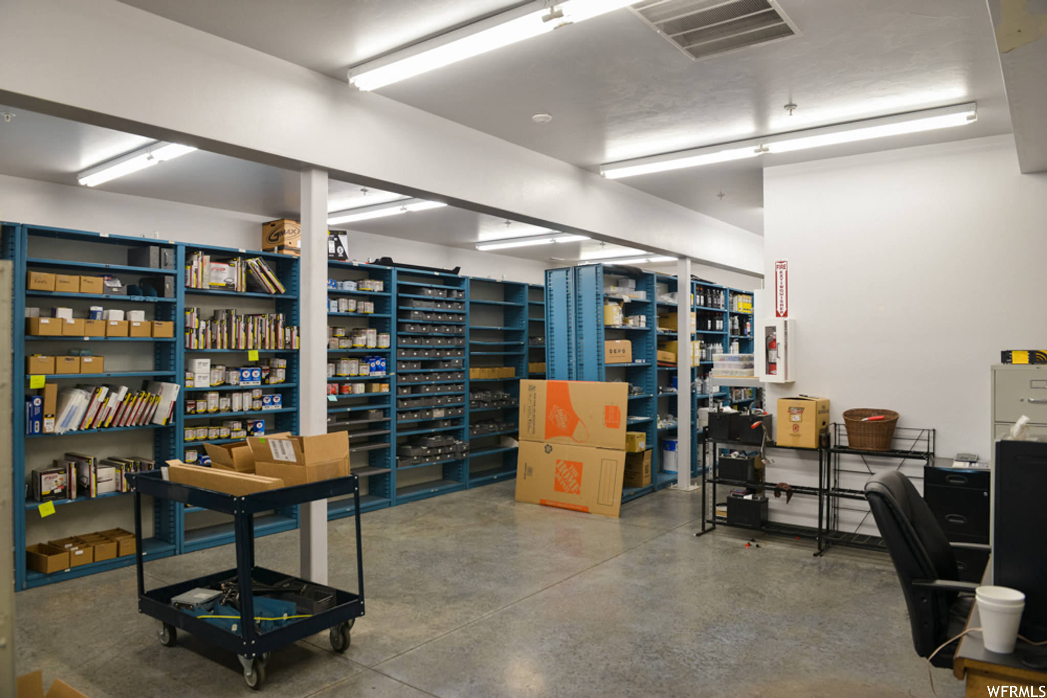 SPRING POINTE RETAIL - Commercial Sale