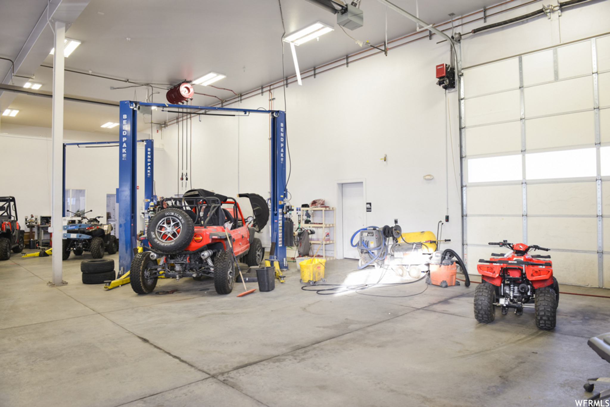 SPRING POINTE RETAIL - Commercial Sale